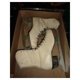 ICE SKATES