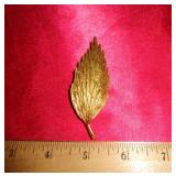 BROOCH