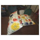 THROW PILLOWS