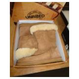 UNR8ED BOOTS SZ 9M