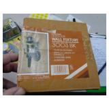 WALL LIGHT