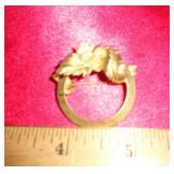 SARAH COVENTRY BROOCH / JEWELS MISSING