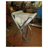 HUNTING STOOL / UT