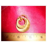 BROOCH