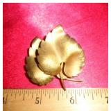 BROOCH