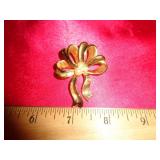 BROOCH  AVON