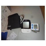 2 BLOOD PRESSURE MONITORS / FR 2 BLOOD PRESSURE MONITORS / FR