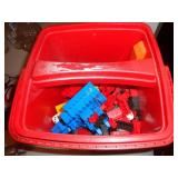BUCKET OF LEGOS / FR BUCKET OF LEGOS / FR