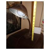 INDUSTRIAL DESK LAMP / FR INDUSTRIAL DESK LAMP / FR