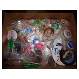 LOT OF POLITICAL BUTTONS / FR LOT OF POLITICAL BUTTONS / FR