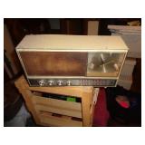 GE RADIO / DR CLOSET GE RADIO / DR CLOSET