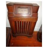 PHILCO RADIO 42' X 25' X 12' PHILCO RADIO 42' X 25' X 12'