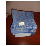 STACK OF 5 VINTAGE LEVIS JEANS 33/32 / CR STACK OF 5 VINTAGE LEVIS JEANS 33/32 / CR
