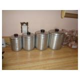 VINTAGE CANISTER SET / KITCHEN VINTAGE CANISTER SET / KITCHEN