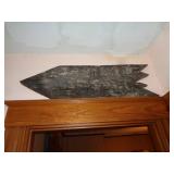 OLD WOOD SIGN / K OLD WOOD SIGN / K