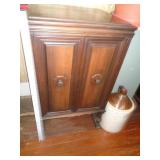 WURLITZER VICTROLA & RADIO / BW WURLITZER VICTROLA & RADIO / BW
