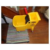 MOP BUCKET / BW MOP BUCKET / BW