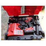 MILWAUKEE DRILL SET / UNTESTED / G MILWAUKEE DRILL SET / UNTESTED / G