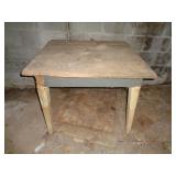 OLD FARM TABLE 30" X 38" X 16" / H2