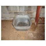 #42 SQUARE WASH TUB / H2