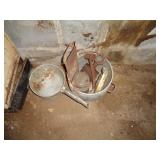 POTS AND PANS / H2