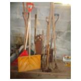 LOT OF LONG HANDLE TOOLS / H2
