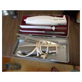 ELECTRIC KNIVES / K