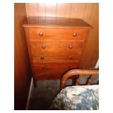 5 DRAWER CHEST OF DRAWERS / 42" X 28" X 16" / BR