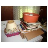 LOT OF CAT ITEMS / WR