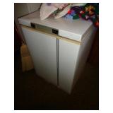 GE CHEST FREEZER 23" W X 35" T / WR