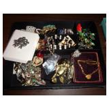 COSTUME JEWELRY / BR 1