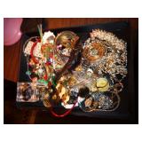 COSTUME JEWELRY / BR1