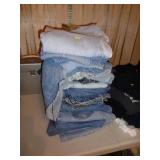 15 USED LEVIS JEANS