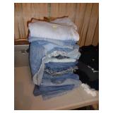 15 USED LEVIS JEANS