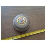 VINTAGE TIN MUSICAL POWDER BOX VINTAGE TIN MUSICAL POWDER BOX