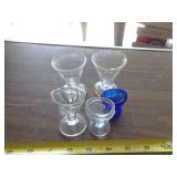 2 TEA MEASURERS / 3 EYE CUPS 2 TEA MEASURERS / 3 EYE CUPS