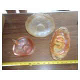 3 PIECES OF CARNIVAL GLASS 3 PIECES OF CARNIVAL GLASS