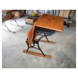 VINTAGE SCHOOL DESK 24'W X 31'T VINTAGE SCHOOL DESK 24'W X 31'T