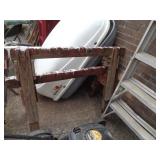 2 WOOD SAW HORSES 2 WOOD SAW HORSES
