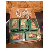 LOT OF BOYD'S BEARS FIGURES / RR