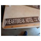 METAL HEART BREAK HOTEL SIGN / RR