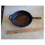 LODGE CAST IRON SKILLET / RSS