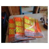 5 SAFETY VESTS / RSS