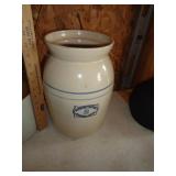 MARSHALL POTTERY CROCK