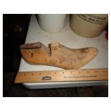 WOOD SHOE FORM SIZE 8 1/2