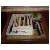 UTENSILS IN DRAWER / K UTENSILS IN DRAWER / K