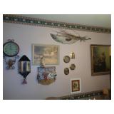 ALL WALL DECOR IN PIC / DR