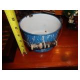 SMALL ENAMELWARE BUCKET / DR