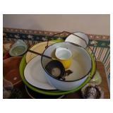 LOT OF ENAMELWARE / DR UT