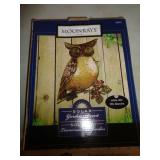 SOLAR CHARGING LIGHTED GARDEN OWL